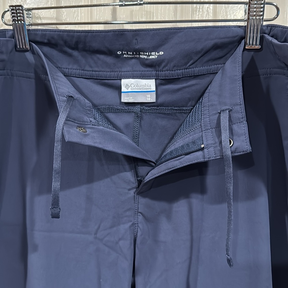 Columbia Blue Activewear/Hiking Capri/Cropped Pants. Sz 16 - Picture 5 of 7